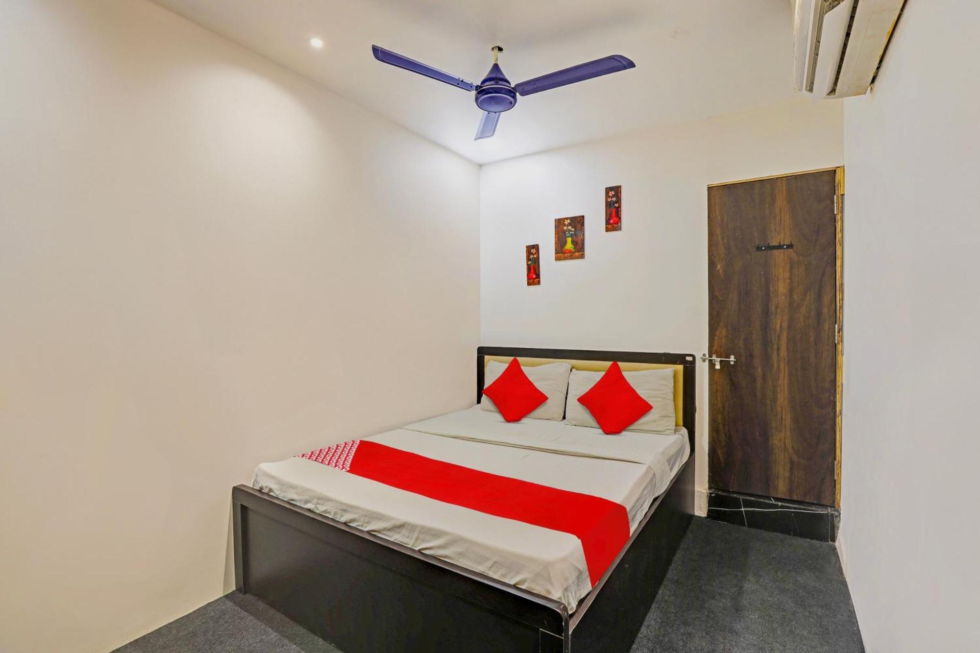 סוראט Hotel O Lotus Hotel מראה חיצוני תמונה