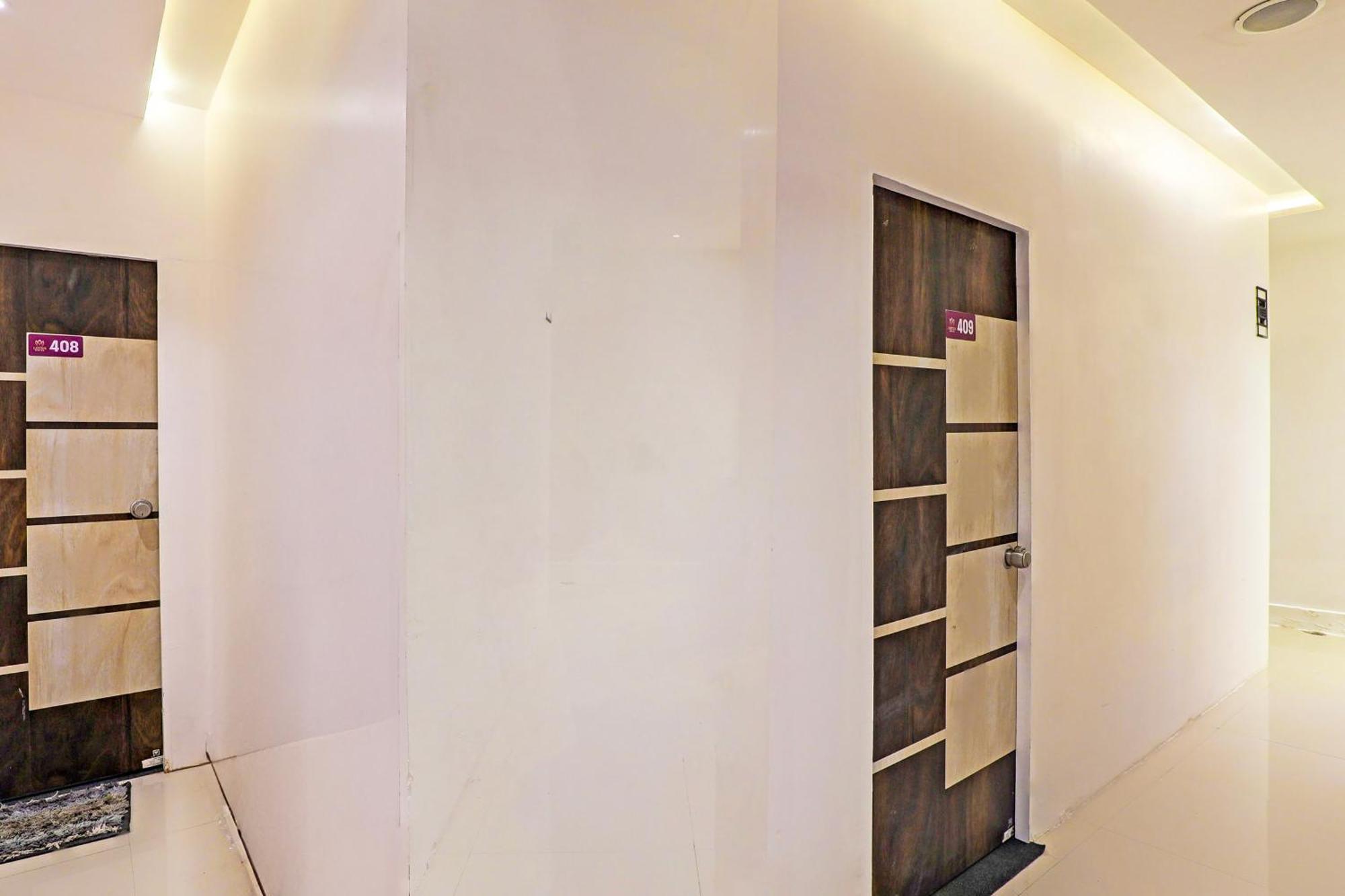 סוראט Hotel O Lotus Hotel מראה חיצוני תמונה